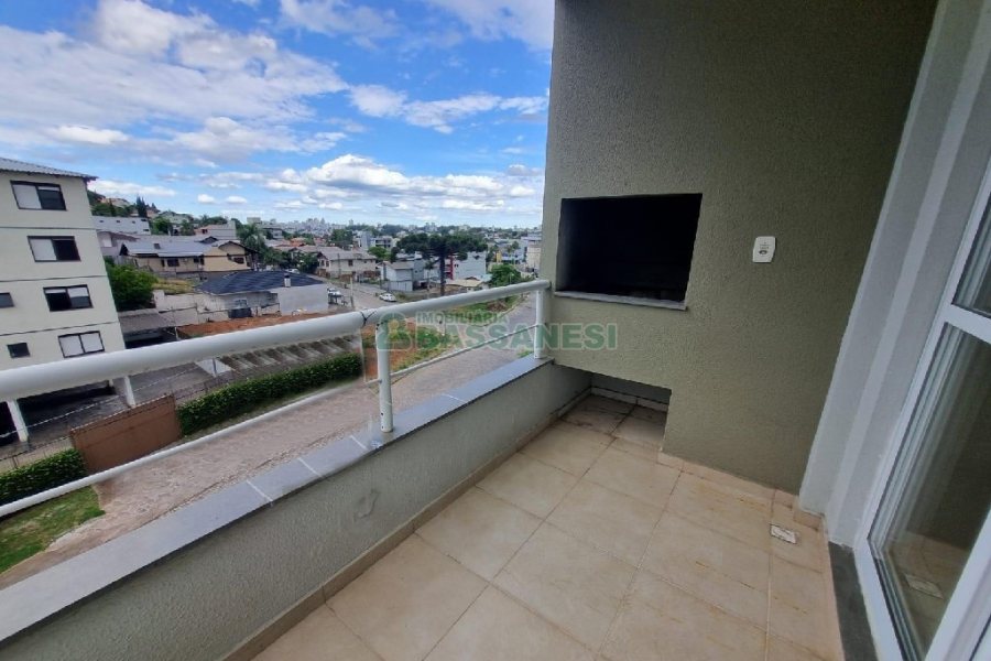 Apartamento com 75m², 2 dormitórios, 2 vagas, no bairro Santa Catarina em Caxias do Sul para Alugar