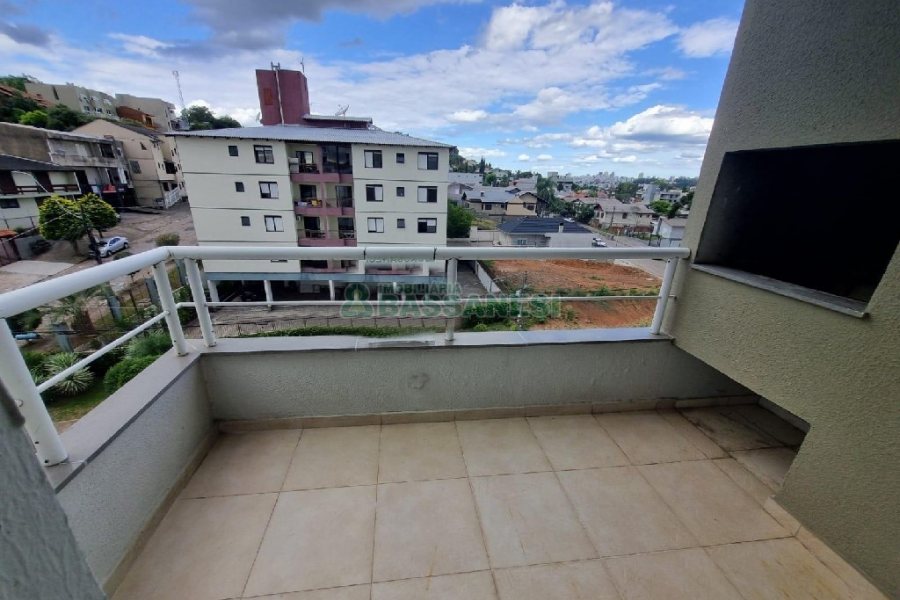 Apartamento com 75m², 2 dormitórios, 2 vagas, no bairro Santa Catarina em Caxias do Sul para Alugar
