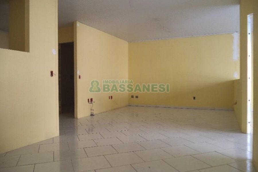 Sala com 100m², no bairro Centro em Caxias do Sul para Alugar