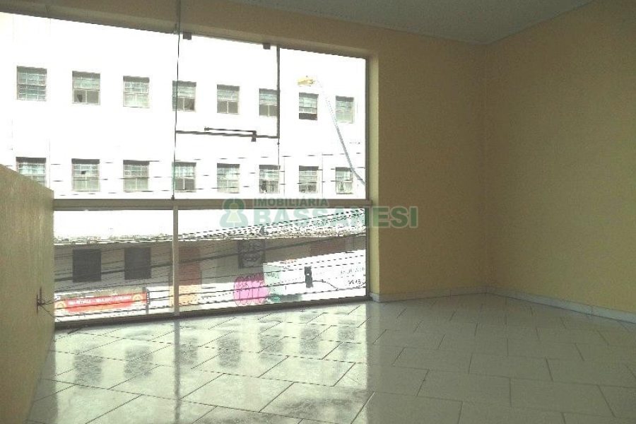 Sala com 100m², no bairro Centro em Caxias do Sul para Alugar