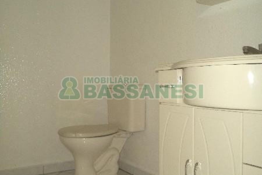 Sala com 100m², no bairro Centro em Caxias do Sul para Alugar