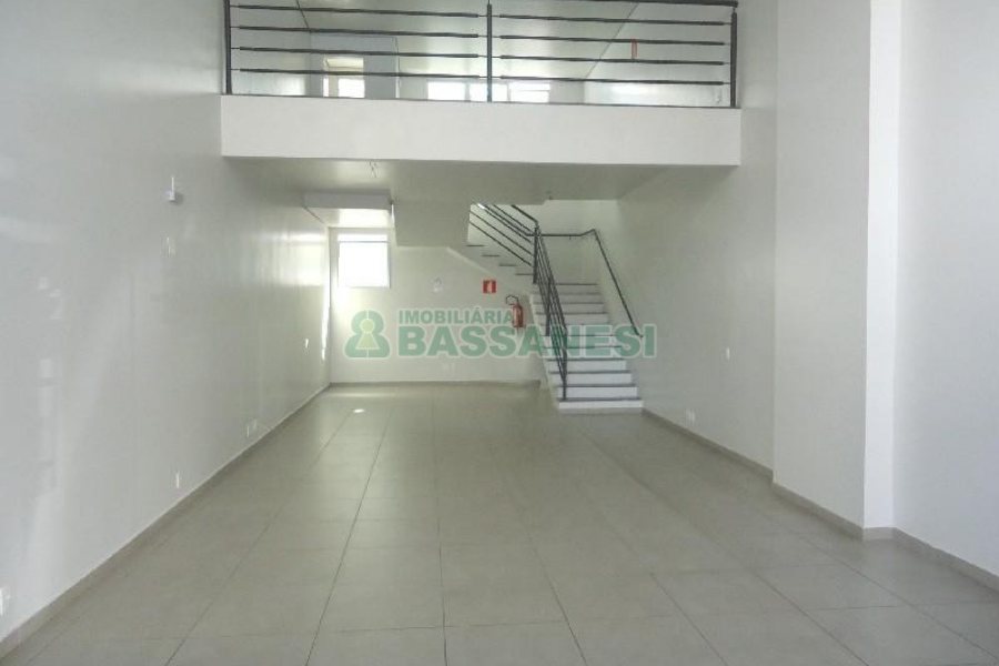Loja com 110m², no bairro Centro em Caxias do Sul para Alugar