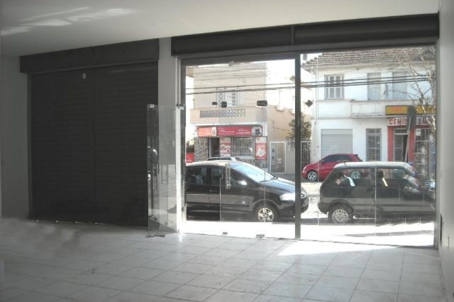 Loja com 680m², no bairro Lourdes em Caxias do Sul para Alugar