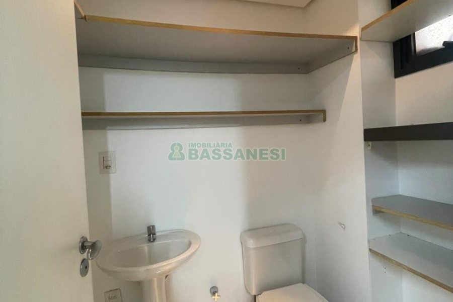 Sala com 55m², 1 vaga, no bairro Centro em Caxias do Sul para Alugar