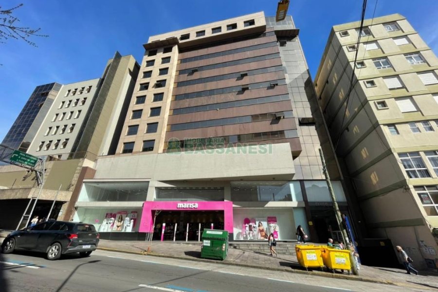 Sala com 68m², 1 vaga, no bairro Centro em Caxias do Sul para Comprar