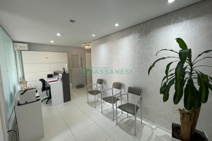 Sala com 68m², 1 vaga, no bairro Centro em Caxias do Sul para Comprar