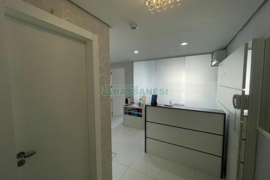 Sala com 68m², 1 vaga, no bairro Centro em Caxias do Sul para Comprar