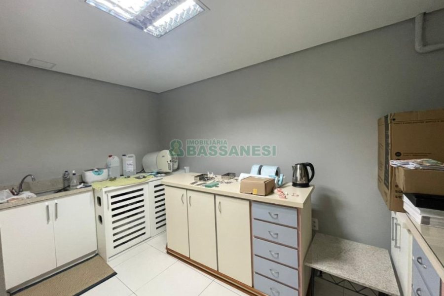 Sala com 68m², 1 vaga, no bairro Centro em Caxias do Sul para Comprar