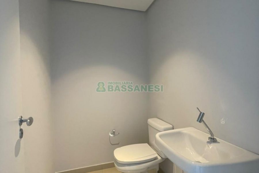 Sala com 68m², 1 vaga, no bairro Centro em Caxias do Sul para Alugar
