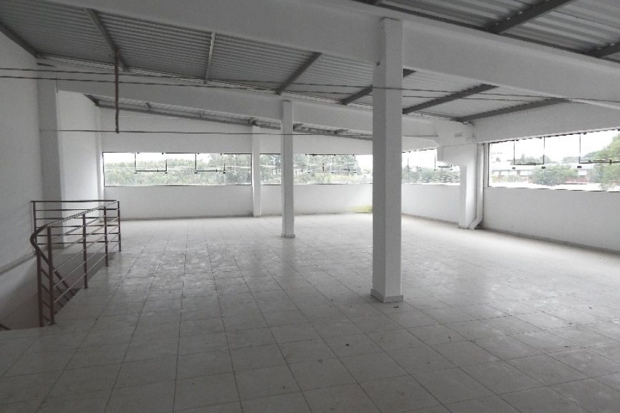 Pavilhão com 300m², no bairro Sanvitto em Caxias do Sul para Comprar