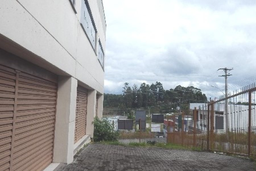 Pavilhão com 300m², no bairro Sanvitto em Caxias do Sul para Comprar