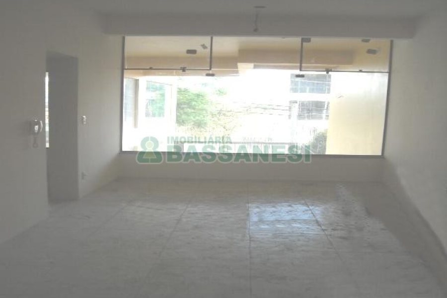 Sala com 200m², no bairro Lourdes em Caxias do Sul para Alugar
