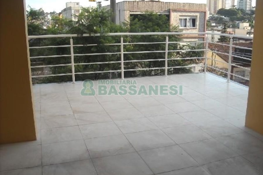 Sala com 200m², no bairro Lourdes em Caxias do Sul para Alugar