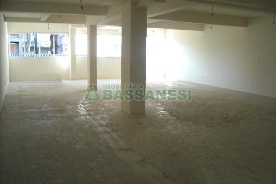 Sala com 200m², no bairro Lourdes em Caxias do Sul para Alugar