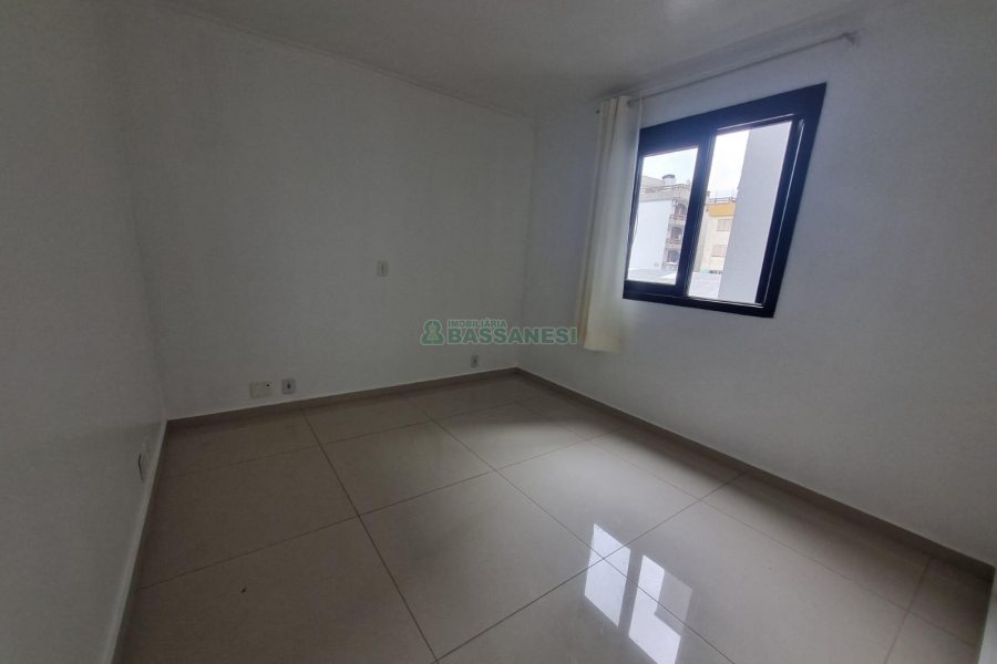 Apartamento com 90m², 3 dormitórios, 1 vaga, no bairro Medianeira em Caxias do Sul para Alugar