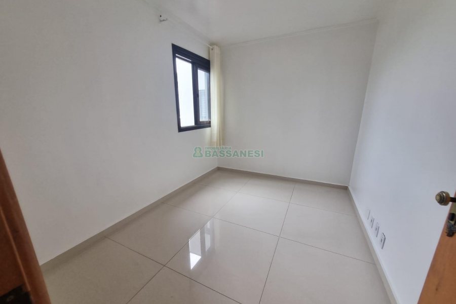 Apartamento com 90m², 3 dormitórios, 1 vaga, no bairro Medianeira em Caxias do Sul para Alugar