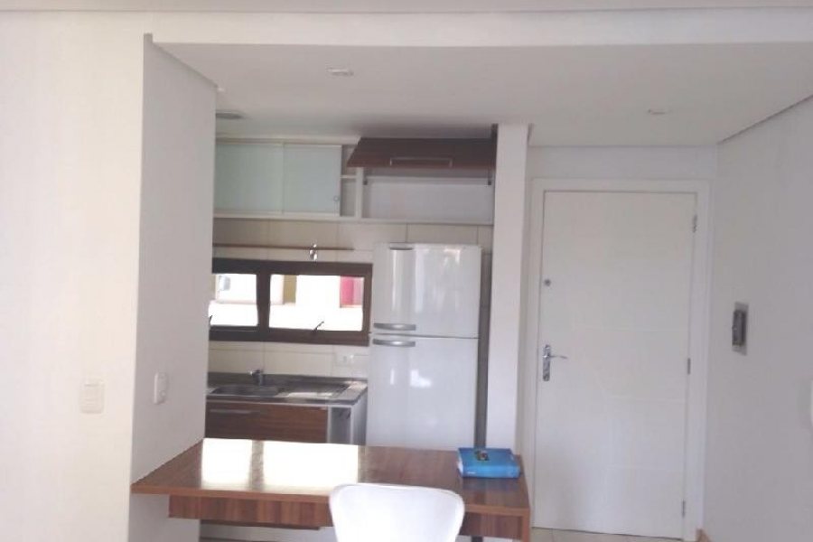Apto Mobiliado com 40m², 1 dormitório, no bairro Centro em Caxias do Sul para Alugar