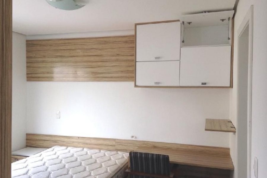 Apto Mobiliado com 40m², 1 dormitório, no bairro Centro em Caxias do Sul para Alugar