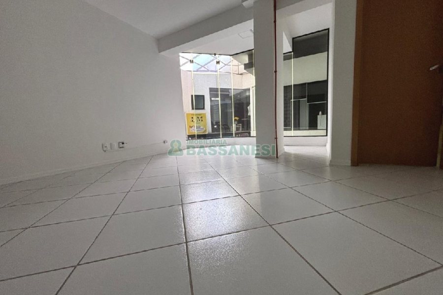 Loja com 70m², no bairro São Pelegrino em Caxias do Sul para Alugar
