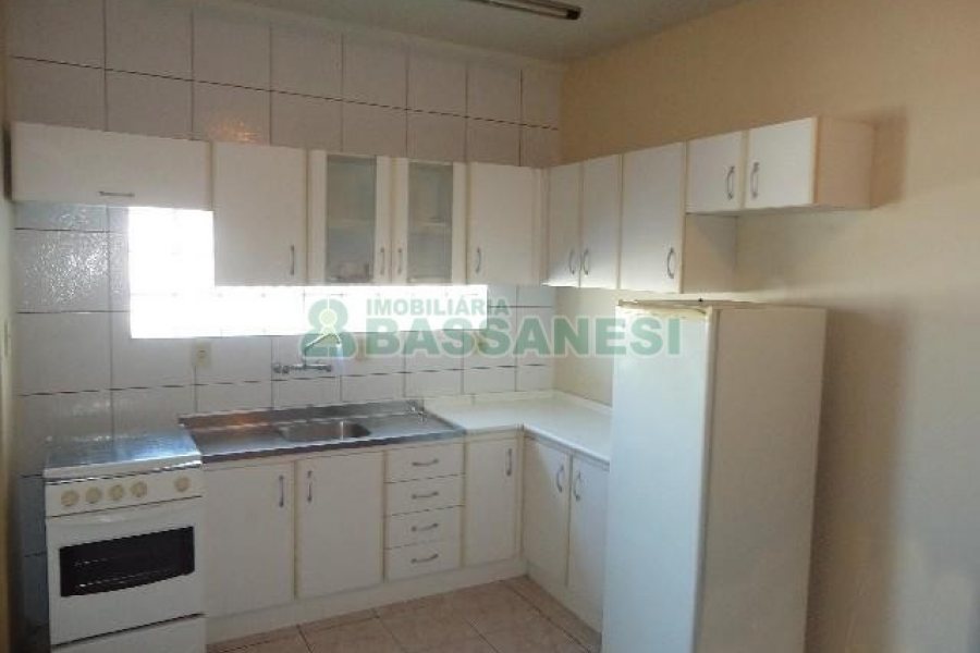 Apto Mobiliado com 35m², 1 dormitório, no bairro Centro em Caxias do Sul para Alugar