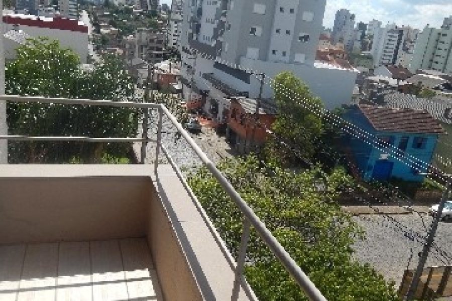 Apartamento com 198m², 3 dormitórios, 2 vagas, no bairro Panazzolo em Caxias do Sul para Comprar