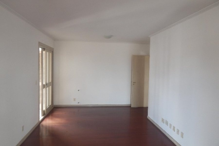 Apartamento com 198m², 3 dormitórios, 2 vagas, no bairro Panazzolo em Caxias do Sul para Comprar