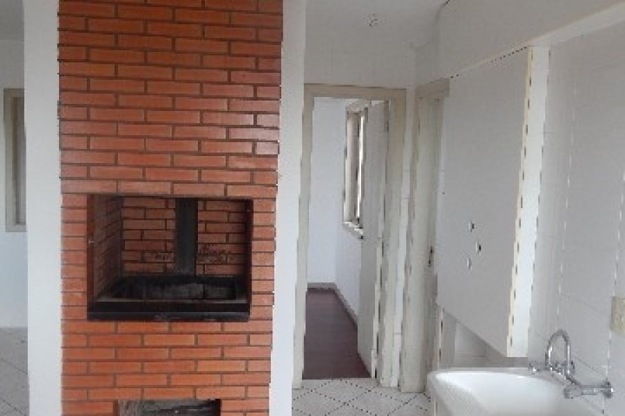 Apartamento com 198m², 3 dormitórios, 2 vagas, no bairro Panazzolo em Caxias do Sul para Comprar