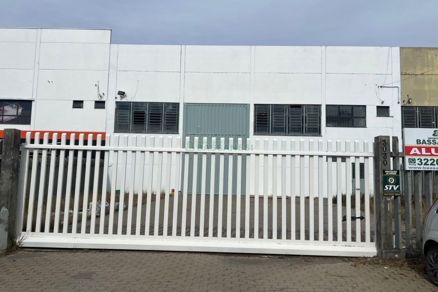 Pavilhão com 1100m², no bairro Santa Lúcia em Caxias do Sul para Alugar