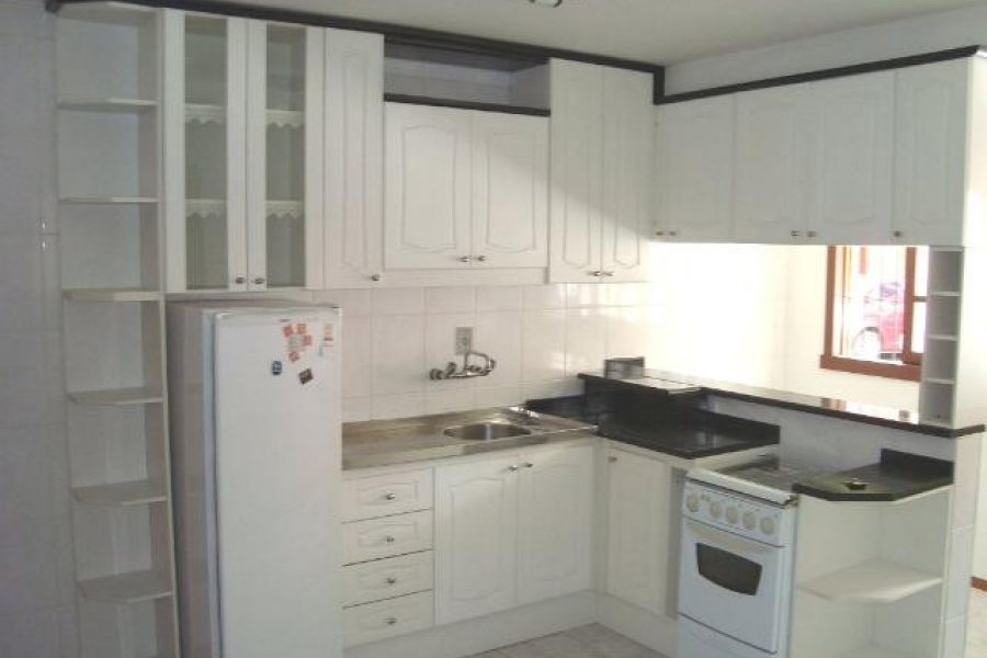 Apto Mobiliado com 42m², 1 dormitório, 1 vaga, no bairro Kayser em Caxias do Sul para Comprar