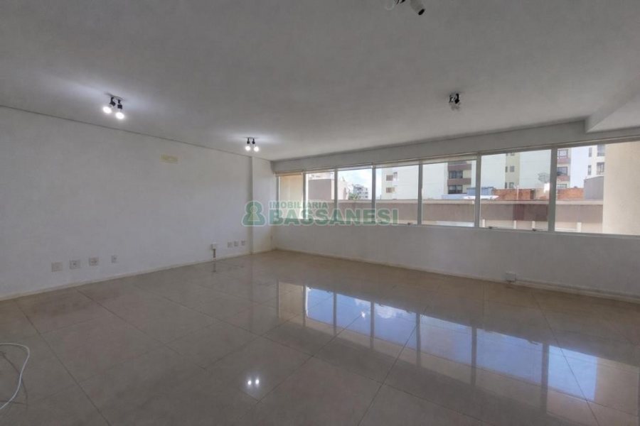 Sala com 47m², no bairro São Pelegrino em Caxias do Sul para Alugar