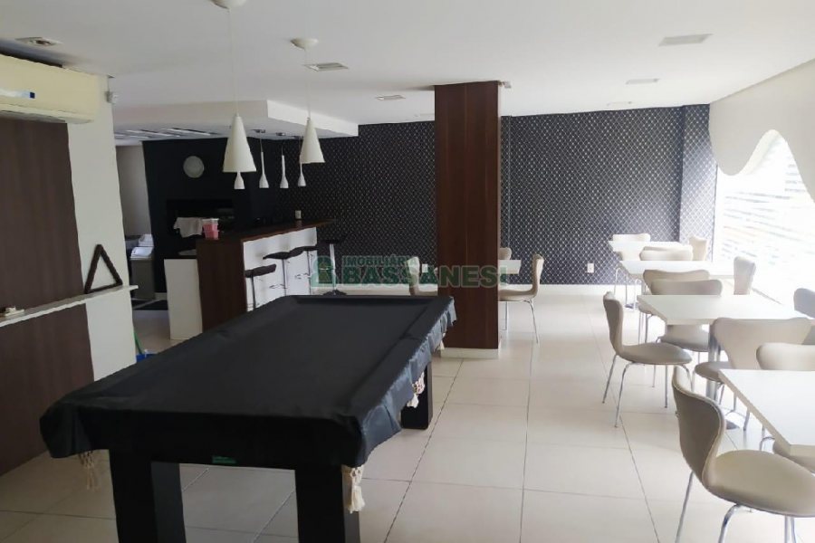 Apartamento com 90m², 2 dormitórios, 2 vagas, no bairro Madureira em Caxias do Sul para Alugar
