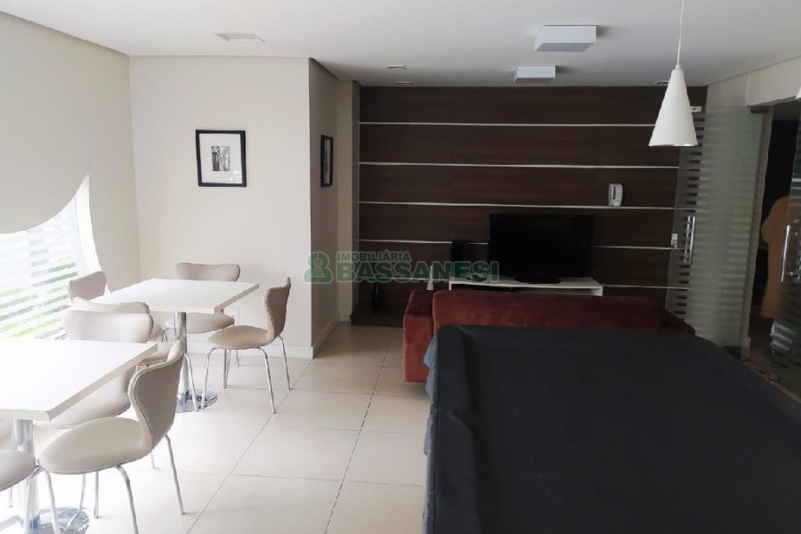 Apartamento com 90m², 2 dormitórios, 2 vagas, no bairro Madureira em Caxias do Sul para Alugar