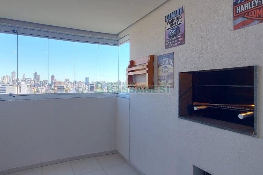 Apartamento com 90m², 2 dormitórios, 2 vagas, no bairro Madureira em Caxias do Sul para Alugar