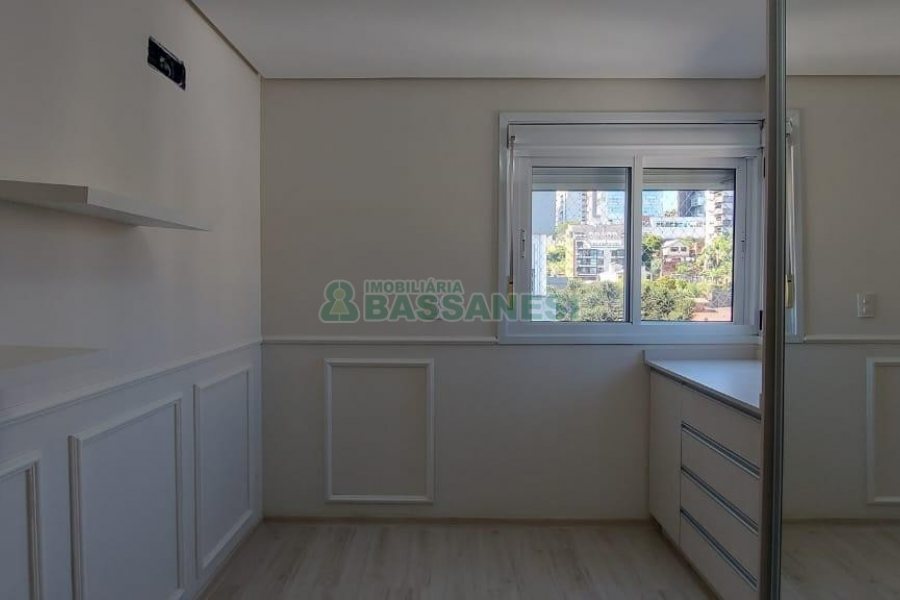Apartamento com 90m², 2 dormitórios, 2 vagas, no bairro Madureira em Caxias do Sul para Alugar