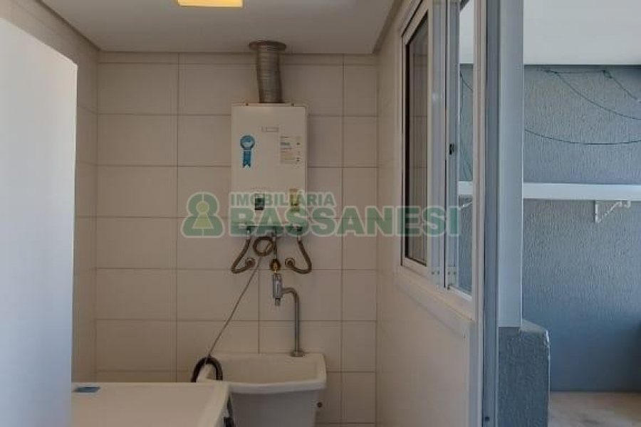 Apartamento com 90m², 2 dormitórios, 2 vagas, no bairro Madureira em Caxias do Sul para Alugar