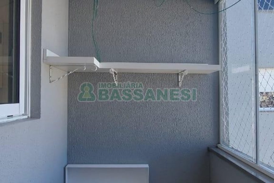 Apartamento com 90m², 2 dormitórios, 2 vagas, no bairro Madureira em Caxias do Sul para Alugar