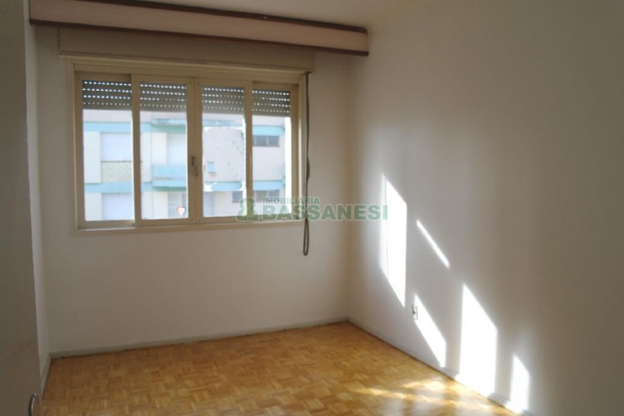 Apartamento com 92m², 3 dormitórios, 2 vagas, no bairro São Pelegrino em Caxias do Sul para Comprar