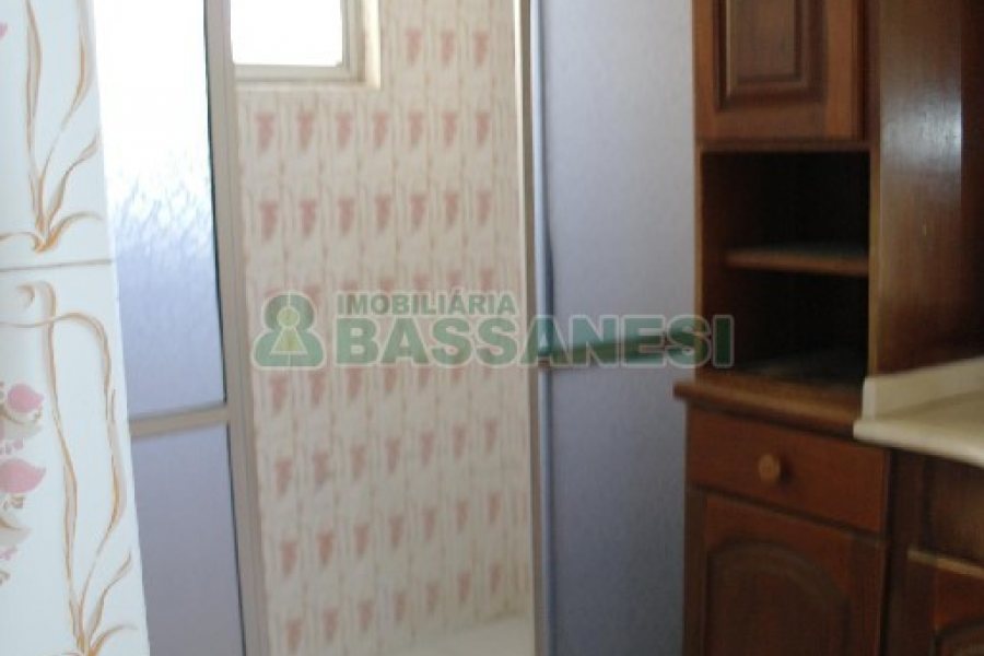 Apartamento com 92m², 3 dormitórios, 2 vagas, no bairro São Pelegrino em Caxias do Sul para Comprar