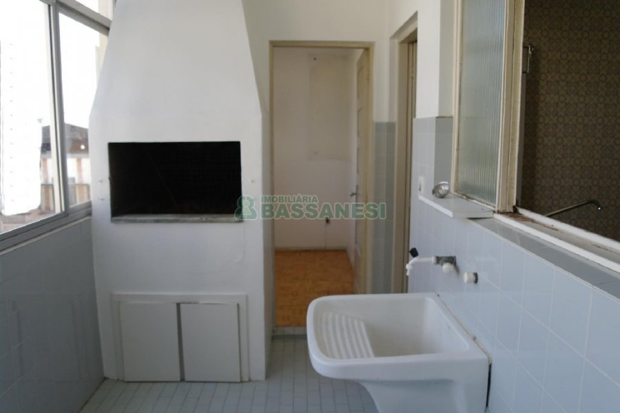 Apartamento com 92m², 3 dormitórios, 2 vagas, no bairro São Pelegrino em Caxias do Sul para Comprar