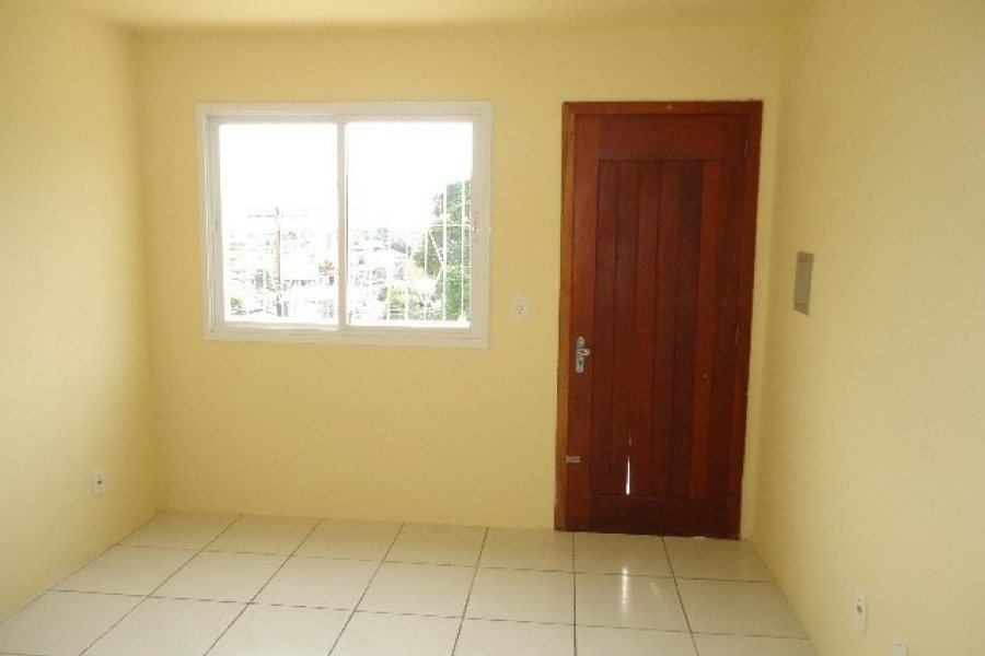 Sobrado com 68m², 2 dormitórios, 1 vaga, no bairro Parque Oasis em Caxias do Sul para Comprar