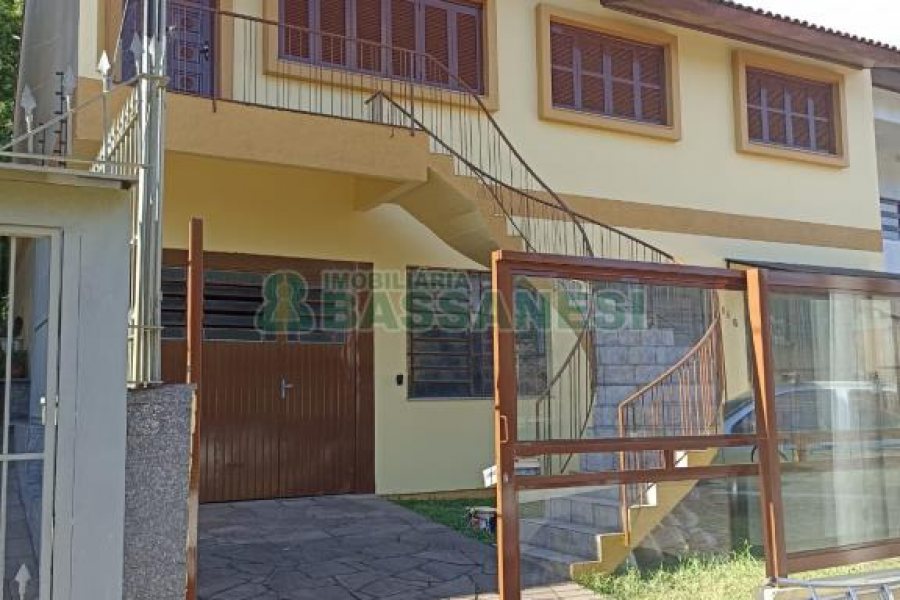 Casa com 216m², no bairro Cristo Redentor em Caxias do Sul para Comprar