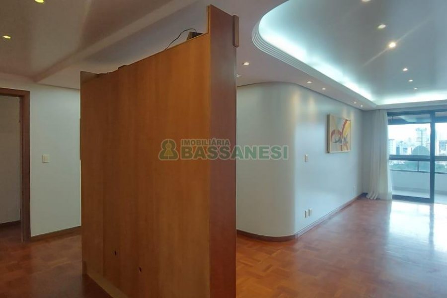 Apto Mobiliado com 155m², 3 dormitórios, 2 vagas, no bairro Rio Branco em Caxias do Sul para Comprar