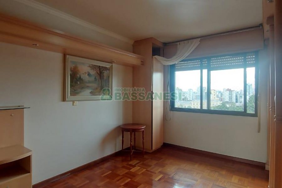 Apto Mobiliado com 155m², 3 dormitórios, 2 vagas, no bairro Rio Branco em Caxias do Sul para Comprar