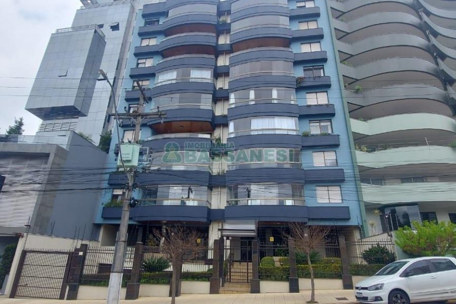 Apto Mobiliado com 155m², 3 dormitórios, 2 vagas, no bairro Rio Branco em Caxias do Sul para Comprar