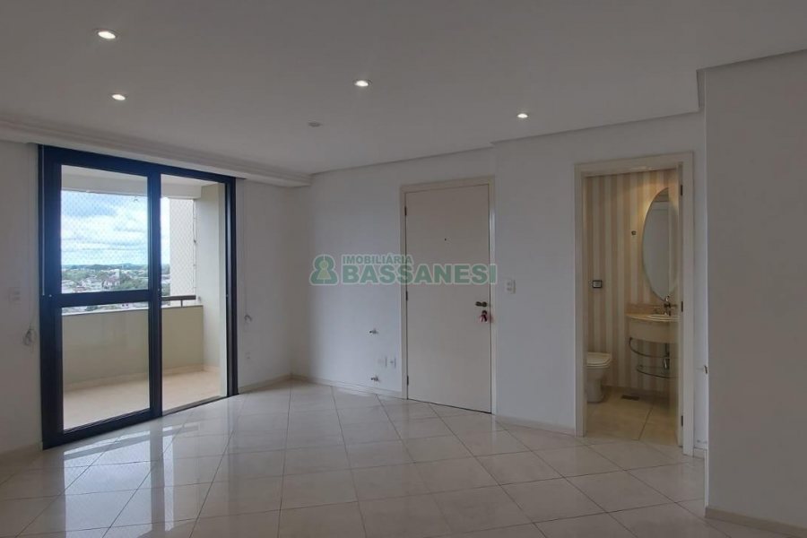 Apartamento com 120m², 3 dormitórios, 3 vagas, no bairro Panazzolo em Caxias do Sul para Comprar