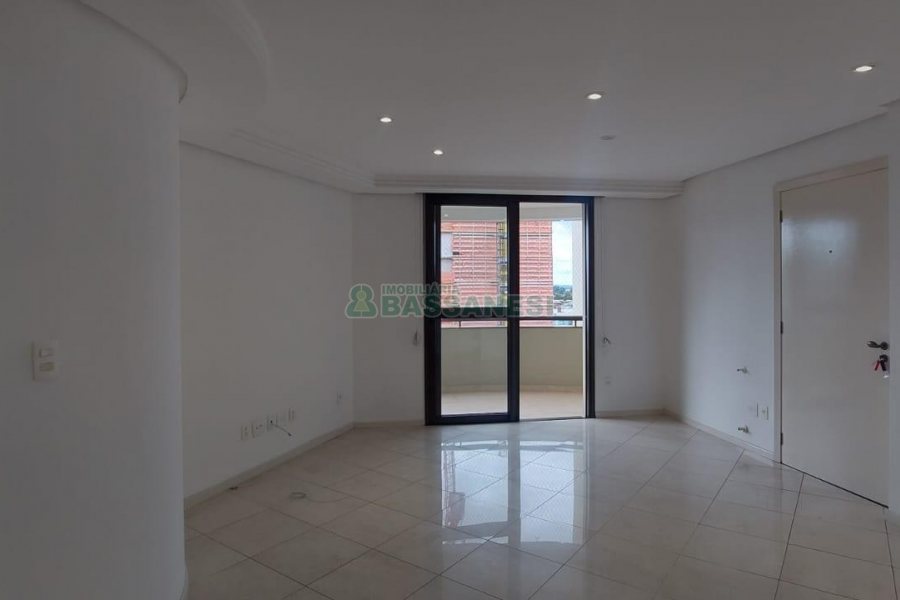 Apartamento com 120m², 3 dormitórios, 3 vagas, no bairro Panazzolo em Caxias do Sul para Comprar