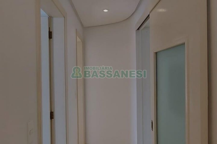 Apartamento com 120m², 3 dormitórios, 3 vagas, no bairro Panazzolo em Caxias do Sul para Comprar