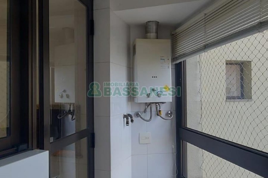 Apartamento com 120m², 3 dormitórios, 3 vagas, no bairro Panazzolo em Caxias do Sul para Comprar