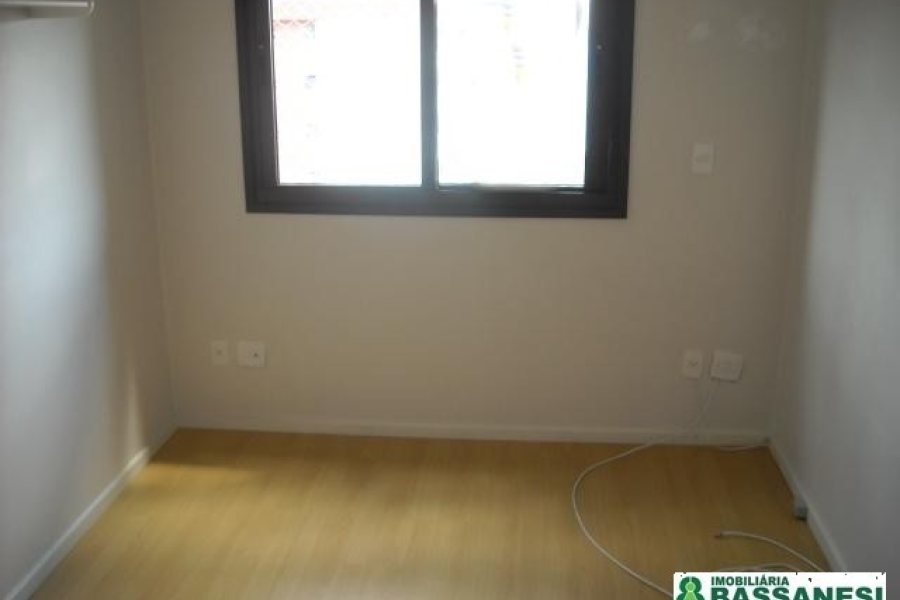 Apartamento com 120m², 3 dormitórios, 3 vagas, no bairro Panazzolo em Caxias do Sul para Comprar