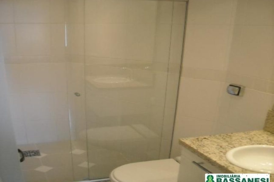 Apartamento com 120m², 3 dormitórios, 3 vagas, no bairro Panazzolo em Caxias do Sul para Comprar